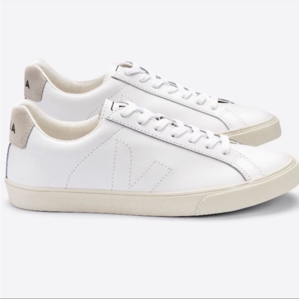 •Veja• Esplar white stitched sneakers